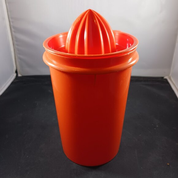 Tupperware Citrus Juicer 2pcs - Picture 2 of 5